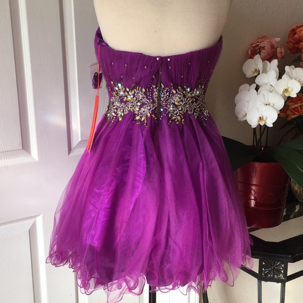 *SOLD*💜Purple Bedazzled Formal Strapless Dress - Picture 3 of 8